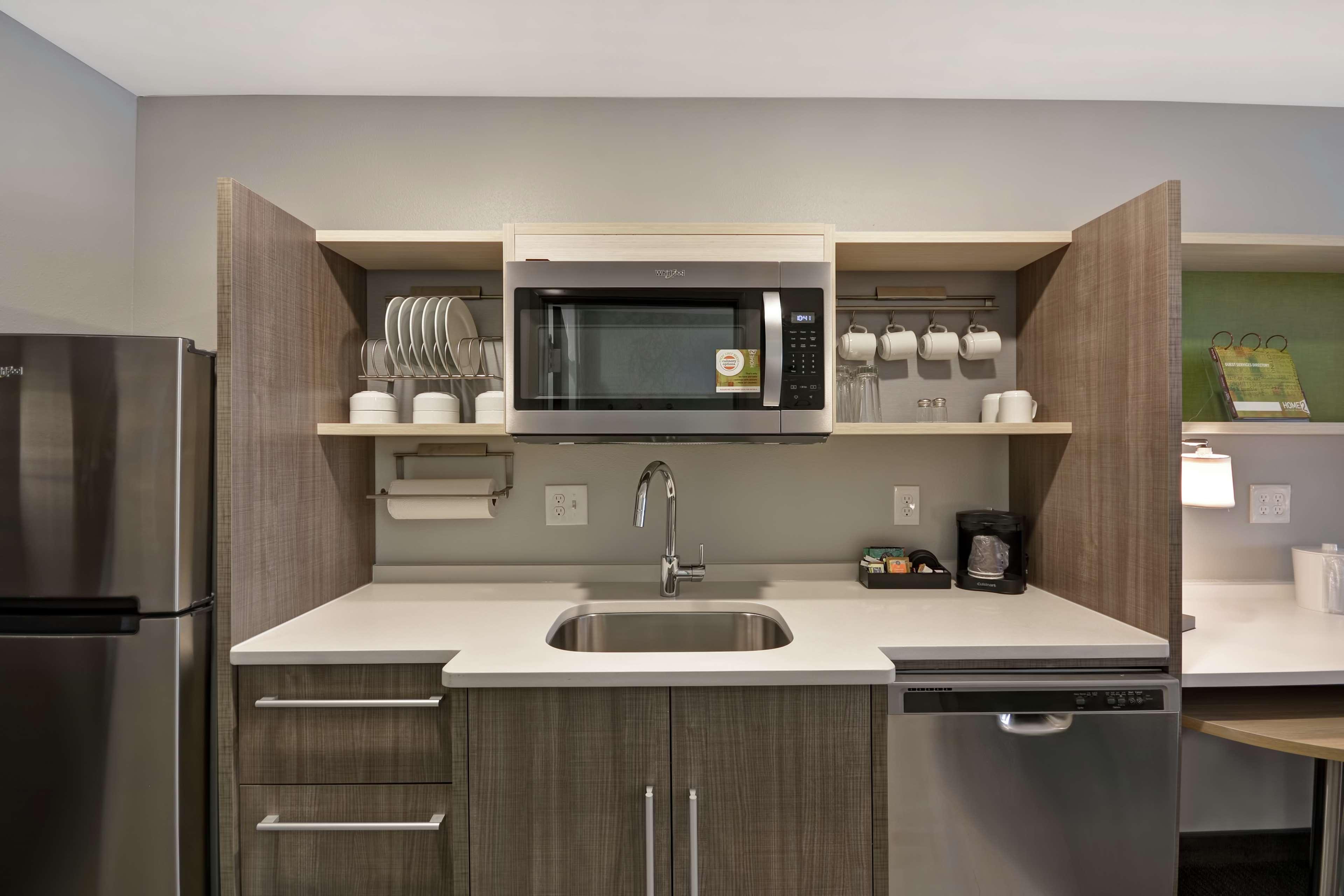 Home2 Suites By Hilton Grand Rapids North Walker Extérieur photo