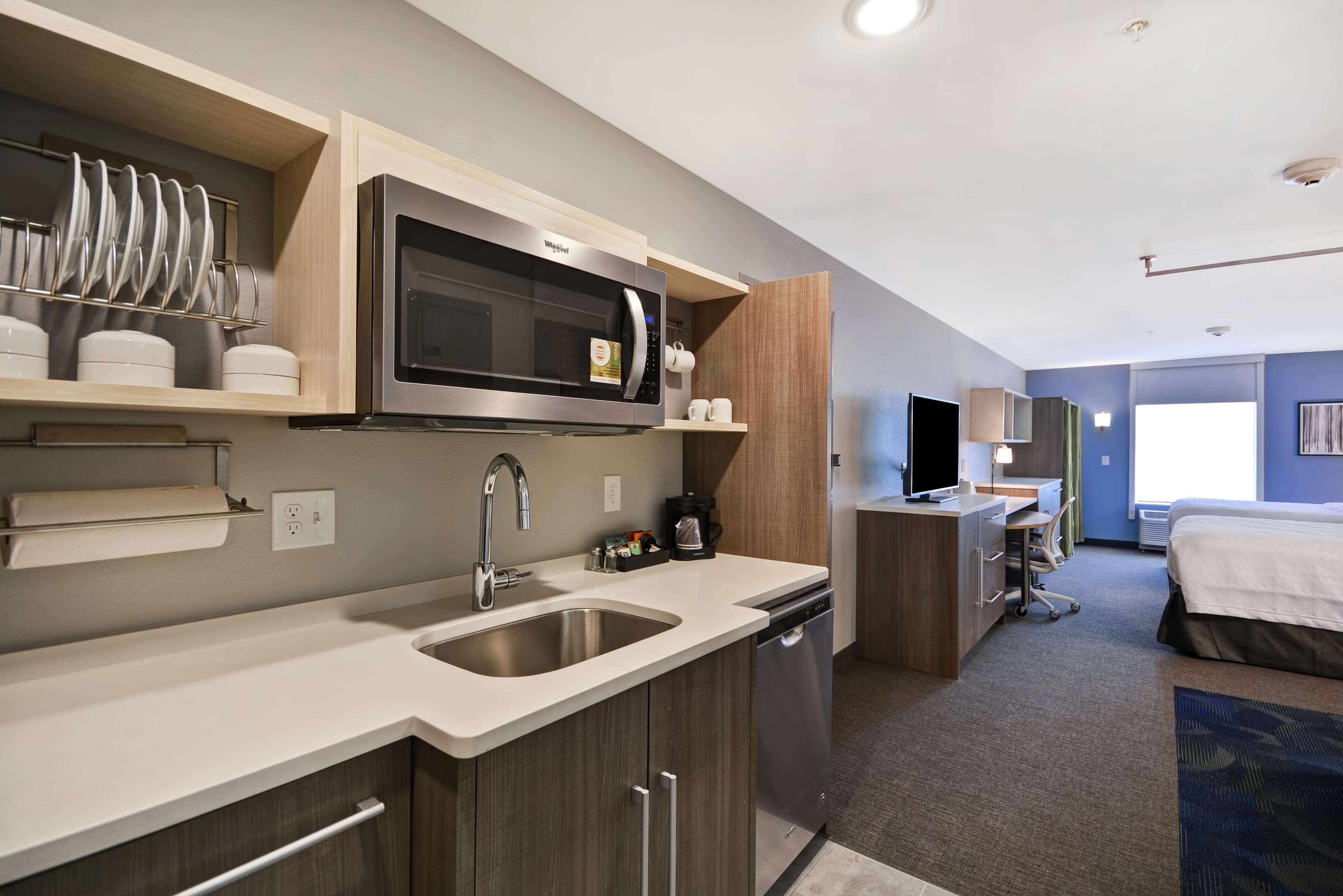 Home2 Suites By Hilton Grand Rapids North Walker Extérieur photo