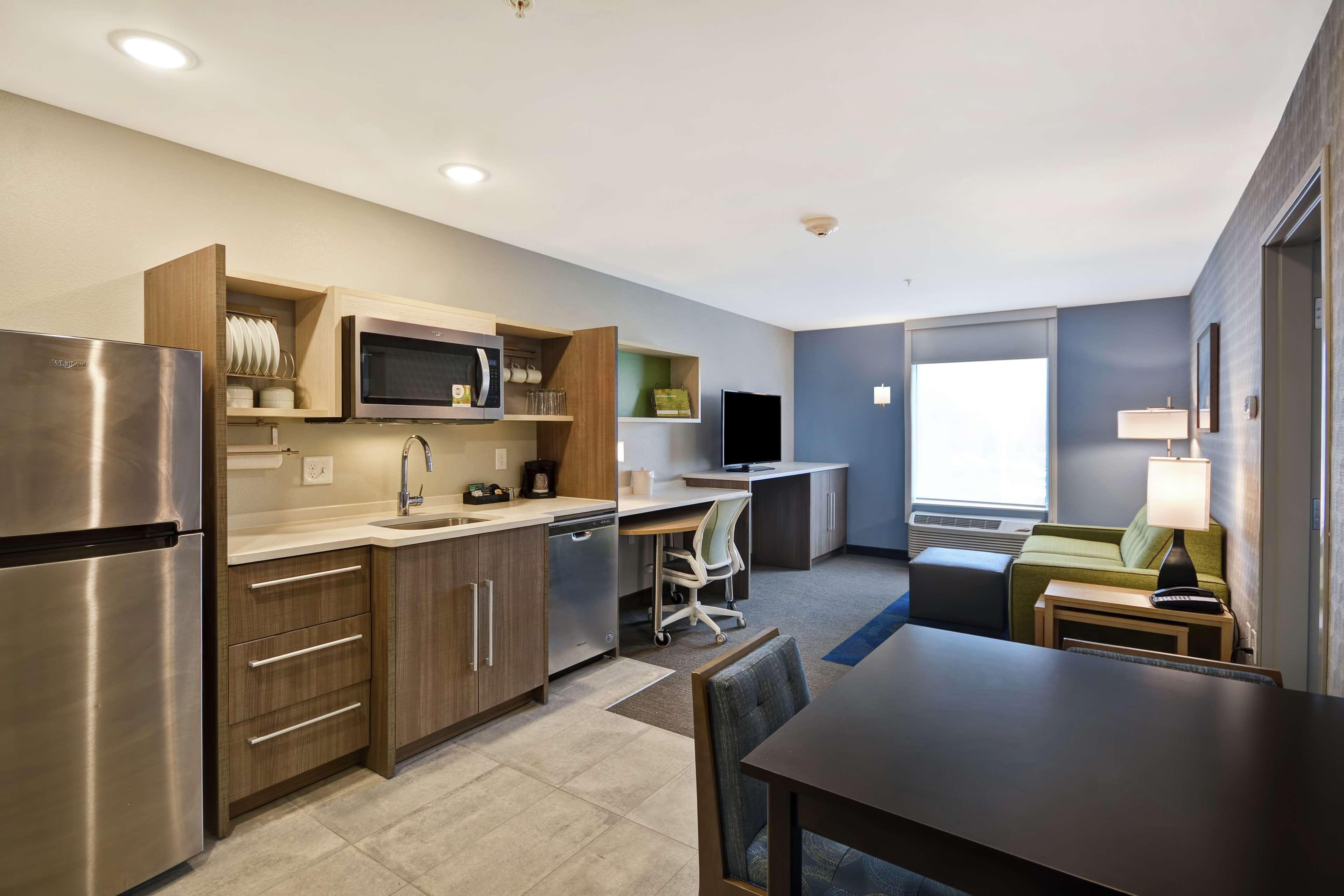 Home2 Suites By Hilton Grand Rapids North Walker Extérieur photo