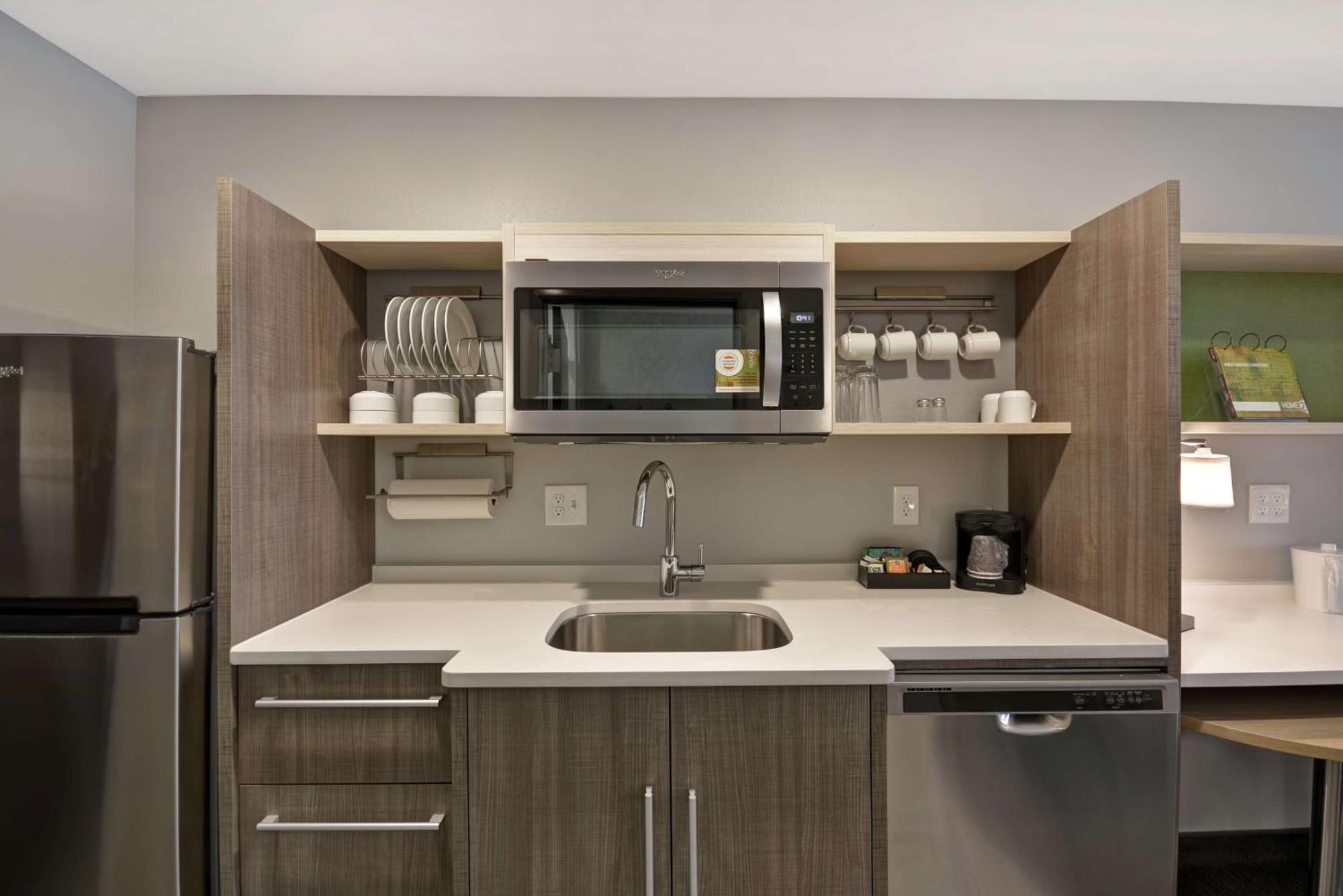 Home2 Suites By Hilton Grand Rapids North Walker Extérieur photo