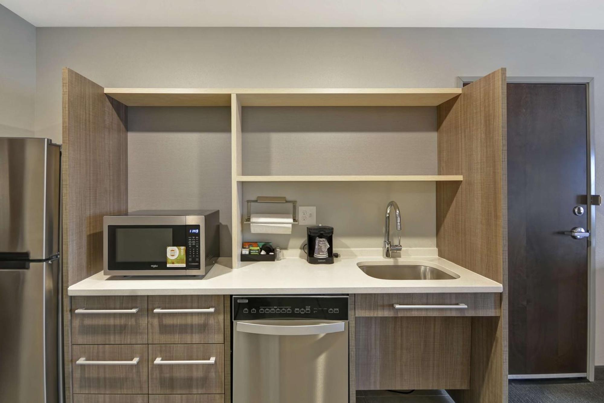 Home2 Suites By Hilton Grand Rapids North Walker Extérieur photo