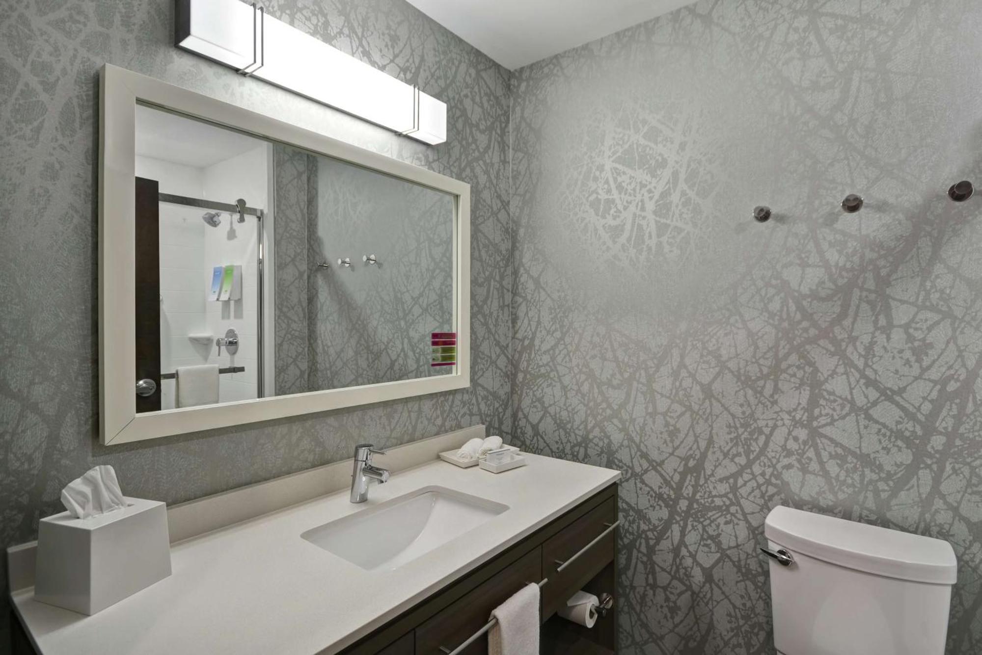 Home2 Suites By Hilton Grand Rapids North Walker Extérieur photo